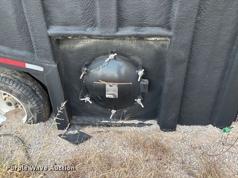 image for item DK0128 Frac tank trailer