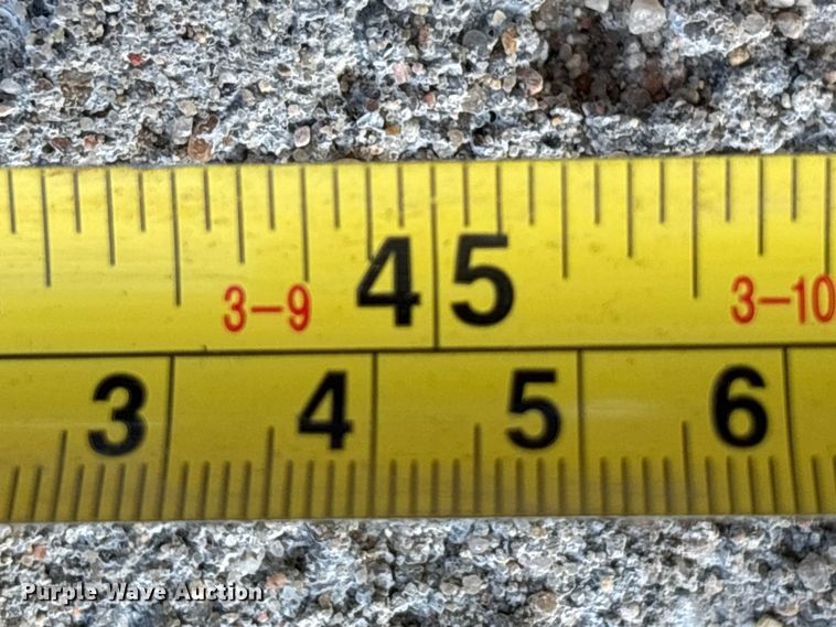 image for item DK0128 Frac tank trailer