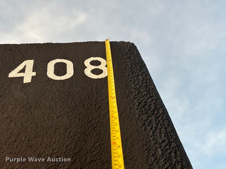 image for item DK0128 Frac tank trailer