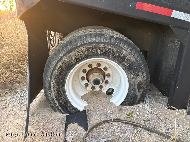 image for item DK0128 Frac tank trailer