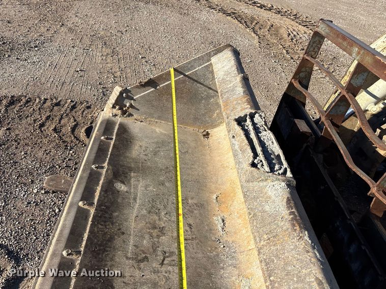 image for item DK0130 2008 Takeuchi TL140 tracked skid steer loader