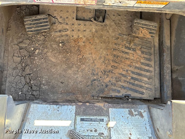 image for item DK0130 2008 Takeuchi TL140 tracked skid steer loader