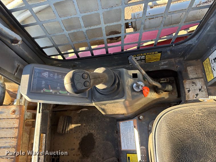 image for item DK0131 2007 Takeuchi TL140 tracked skid steer loader