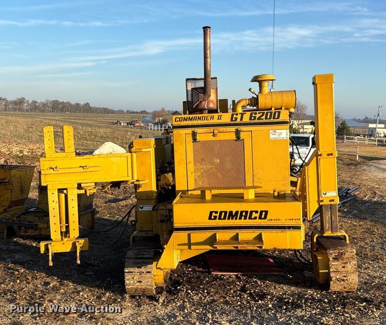 image for item DK0151 1986 Gomaco Commander II GT6200 slip form paver