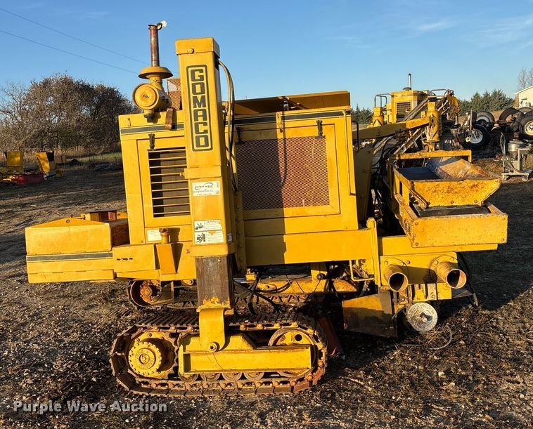 image for item DK0151 1986 Gomaco Commander II GT6200 slip form paver