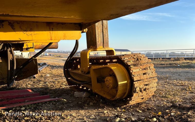 image for item DK0151 1986 Gomaco Commander II GT6200 slip form paver