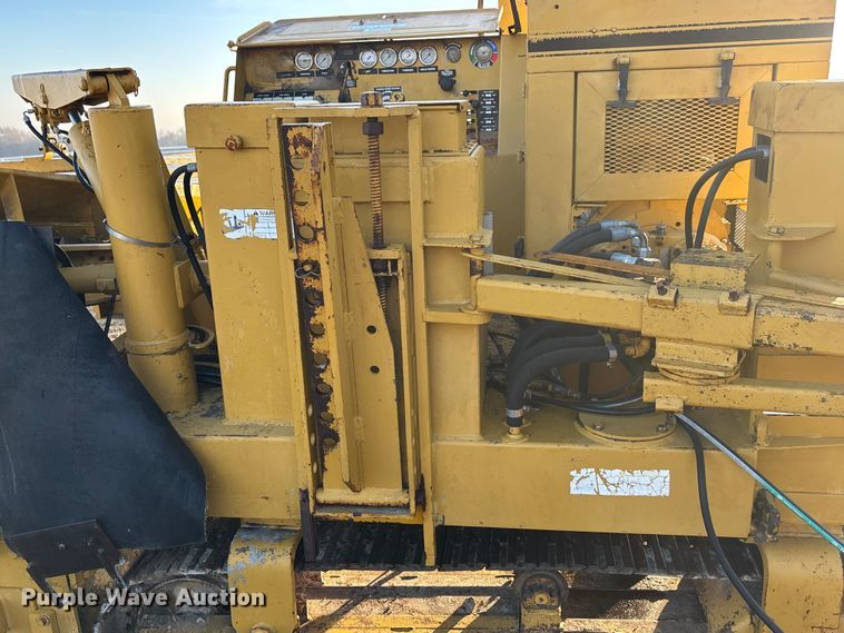 image for item DK0151 1986 Gomaco Commander II GT6200 slip form paver