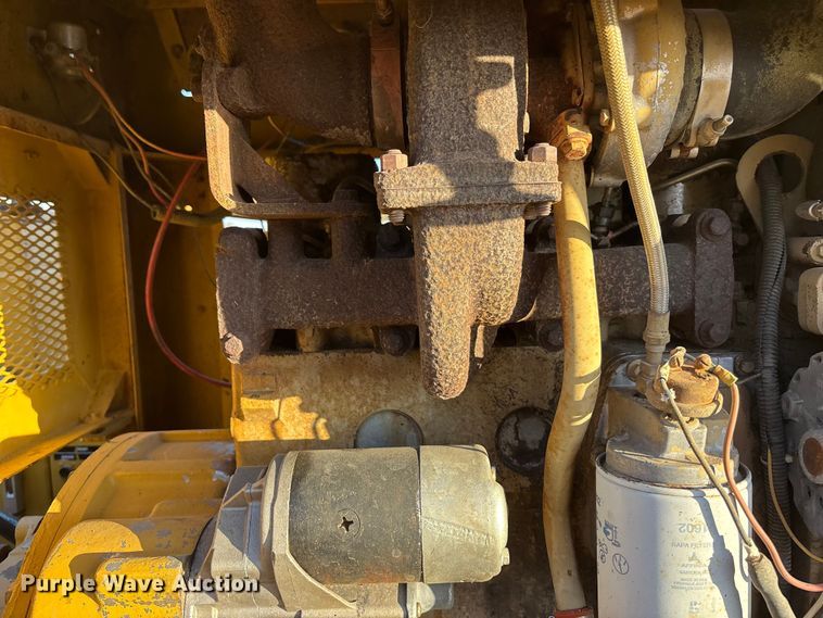 image for item DK0151 1986 Gomaco Commander II GT6200 slip form paver