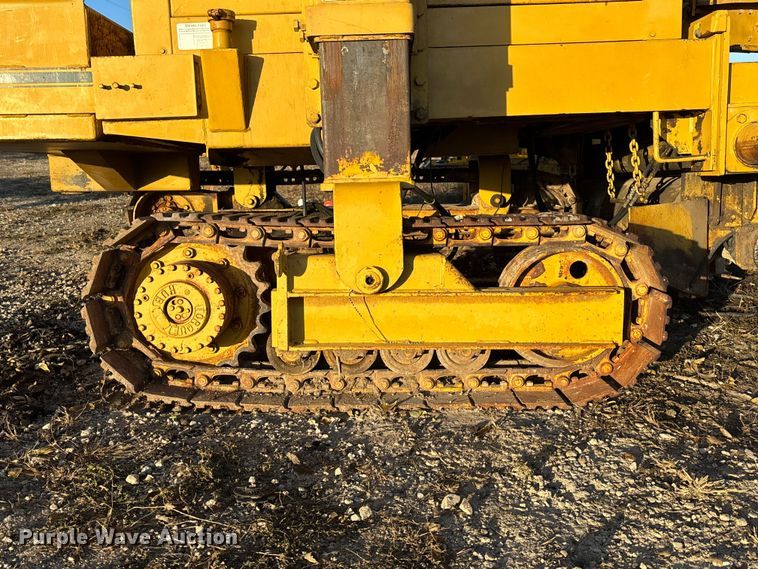 image for item DK0151 1986 Gomaco Commander II GT6200 slip form paver