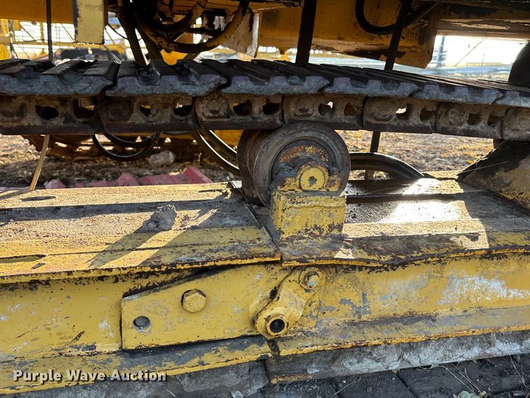 image for item DK0151 1986 Gomaco Commander II GT6200 slip form paver