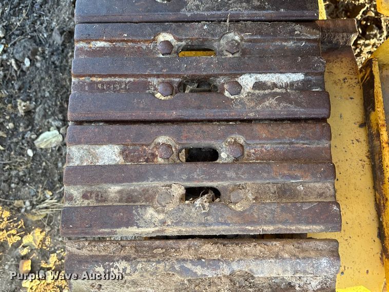 image for item DK0151 1986 Gomaco Commander II GT6200 slip form paver