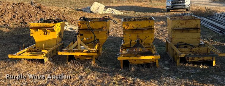 image for item DK0151 1986 Gomaco Commander II GT6200 slip form paver