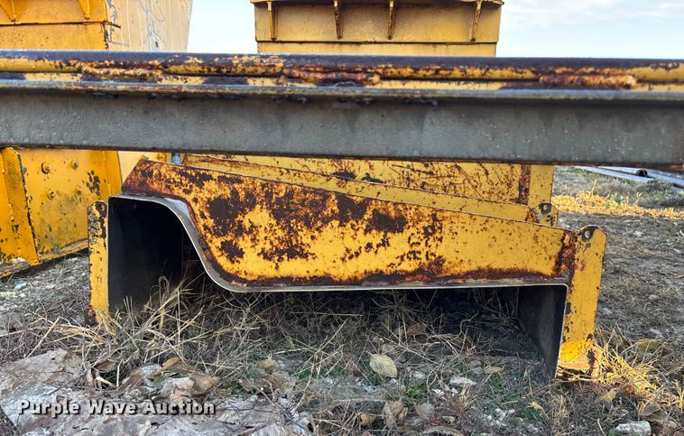 image for item DK0151 1986 Gomaco Commander II GT6200 slip form paver