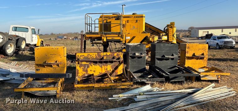 image for item DK0152 1988 Gomaco GT3300 slip form paver