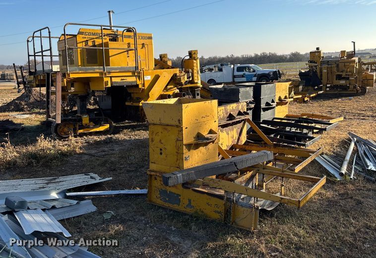 image for item DK0152 1988 Gomaco GT3300 slip form paver