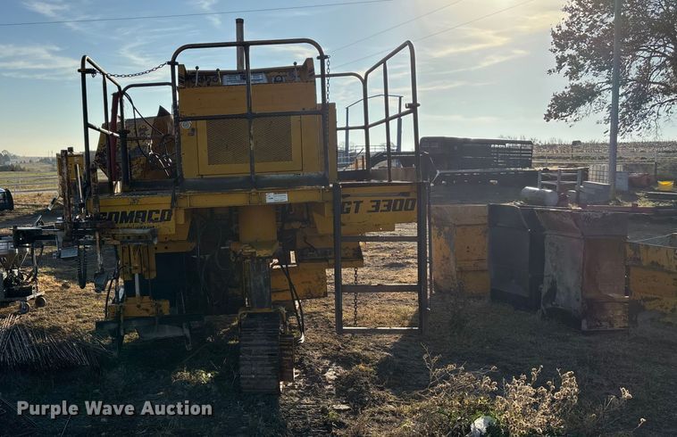 image for item DK0152 1988 Gomaco GT3300 slip form paver