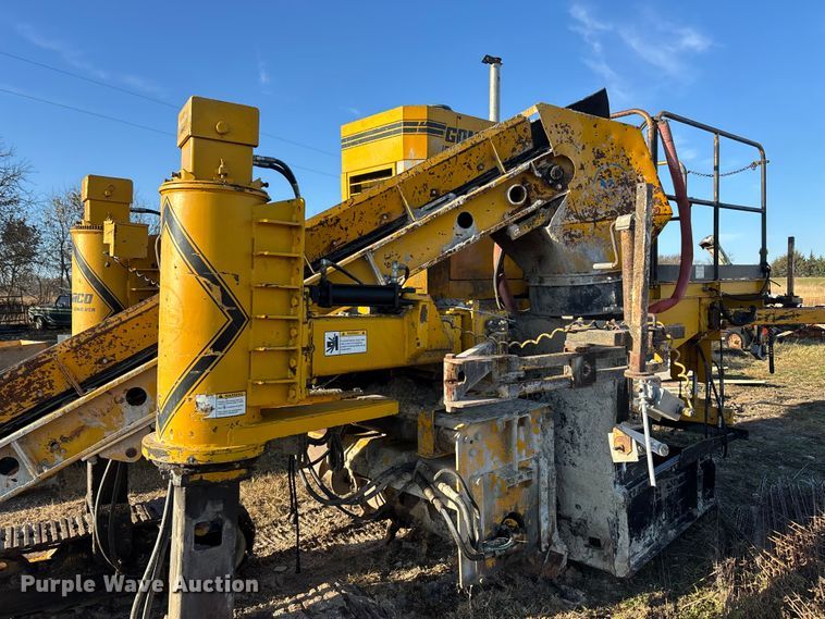 image for item DK0152 1988 Gomaco GT3300 slip form paver