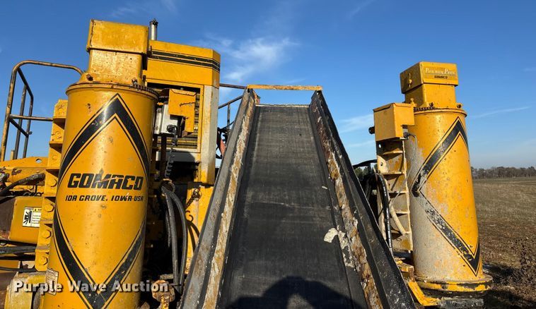 image for item DK0152 1988 Gomaco GT3300 slip form paver