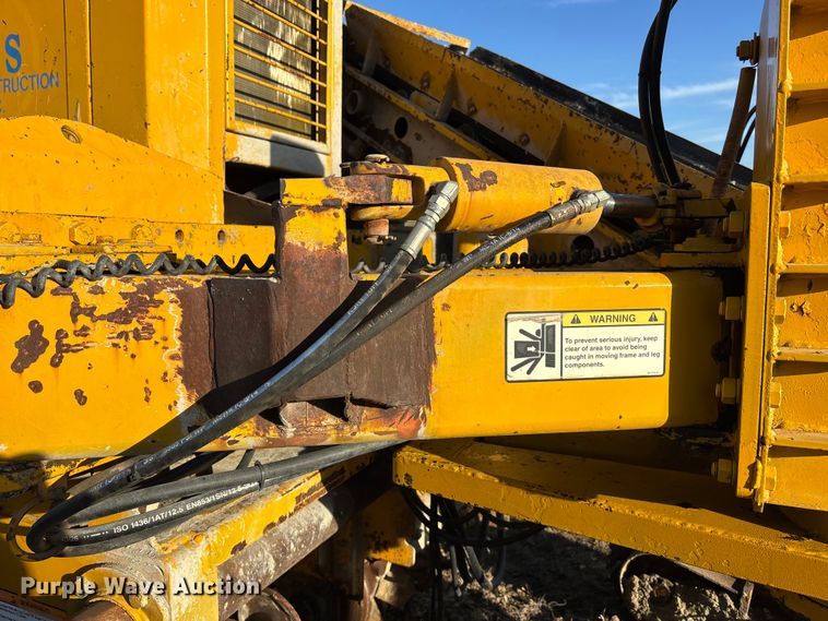 image for item DK0152 1988 Gomaco GT3300 slip form paver