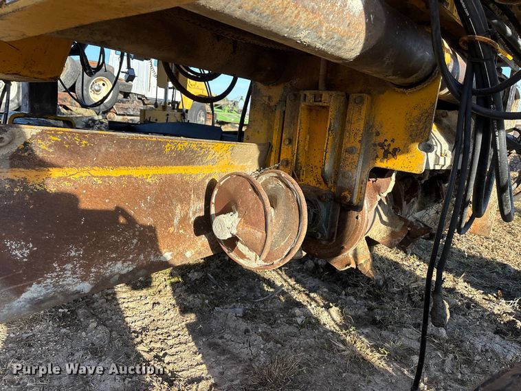 image for item DK0152 1988 Gomaco GT3300 slip form paver