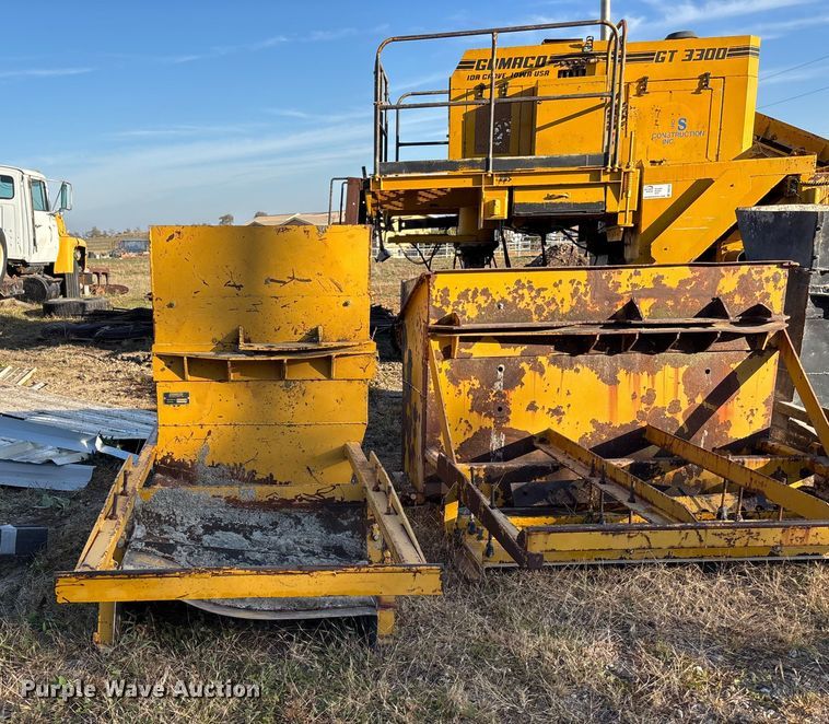 image for item DK0152 1988 Gomaco GT3300 slip form paver