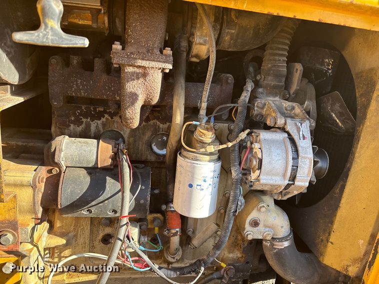 image for item DK0152 1988 Gomaco GT3300 slip form paver