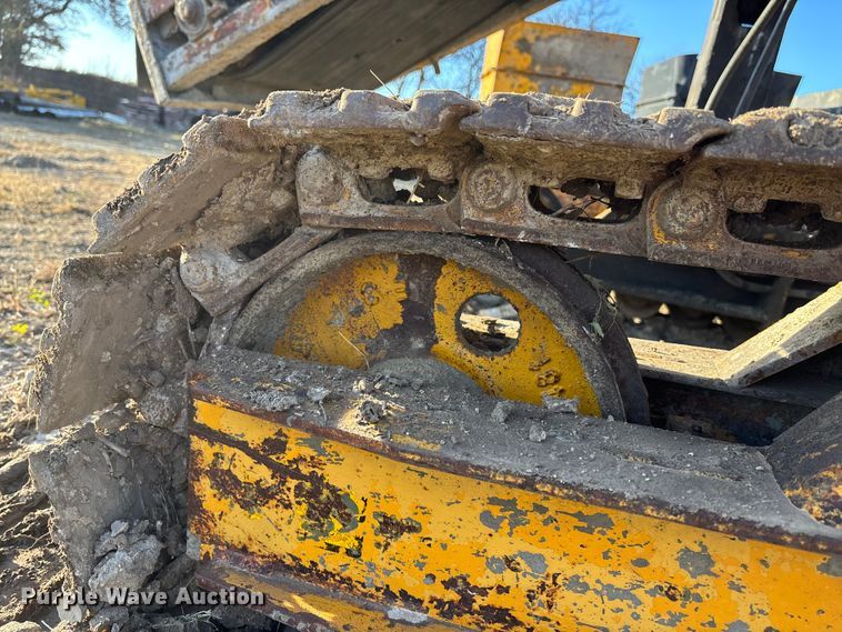 image for item DK0152 1988 Gomaco GT3300 slip form paver