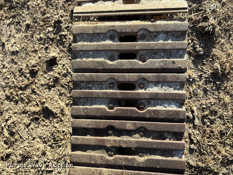 image for item DK0152 1988 Gomaco GT3300 slip form paver