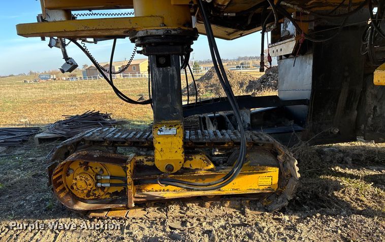 image for item DK0152 1988 Gomaco GT3300 slip form paver