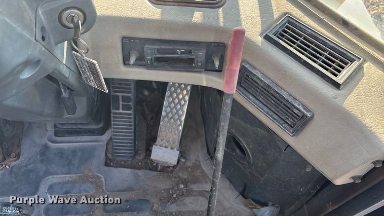 image for item DK0158 1999 Komatsu WA250-3L wheel loader