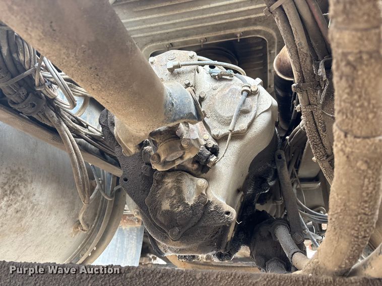 image for item DK0173 2007 Mack CHN613 semi truck