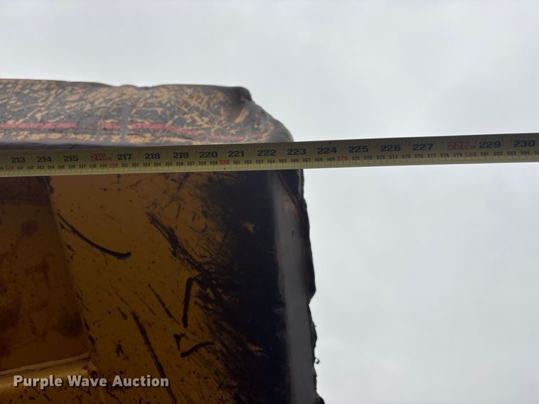 image for item DK0210 1996 Caterpillar D400 E articulated haul truck