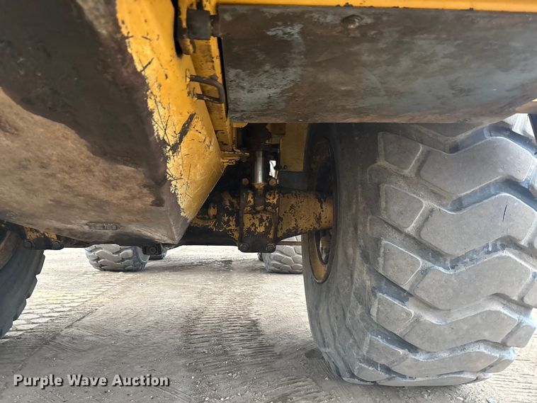 image for item DK0210 1996 Caterpillar D400 E articulated haul truck