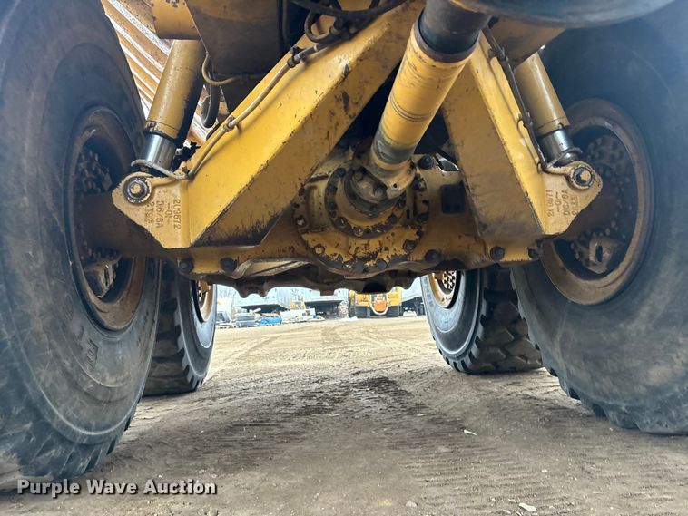 image for item DK0210 1996 Caterpillar D400 E articulated haul truck