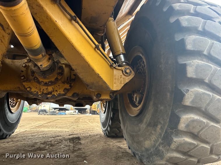 image for item DK0210 1996 Caterpillar D400 E articulated haul truck