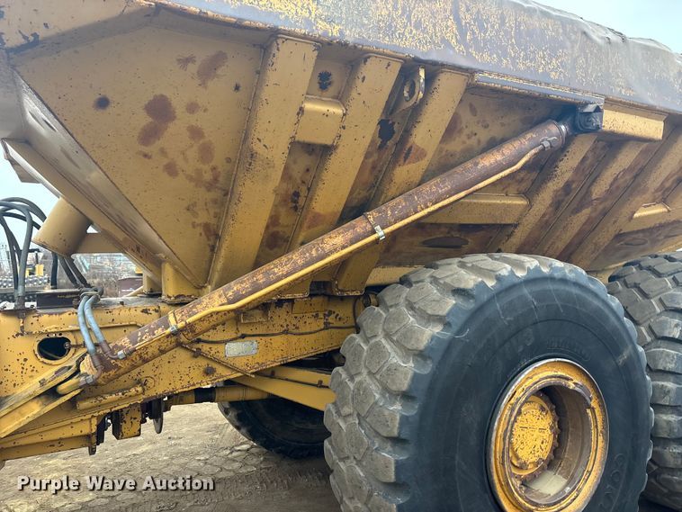 image for item DK0210 1996 Caterpillar D400 E articulated haul truck