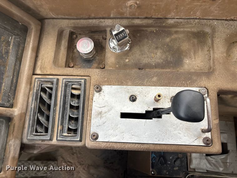 image for item DK0210 1996 Caterpillar D400 E articulated haul truck