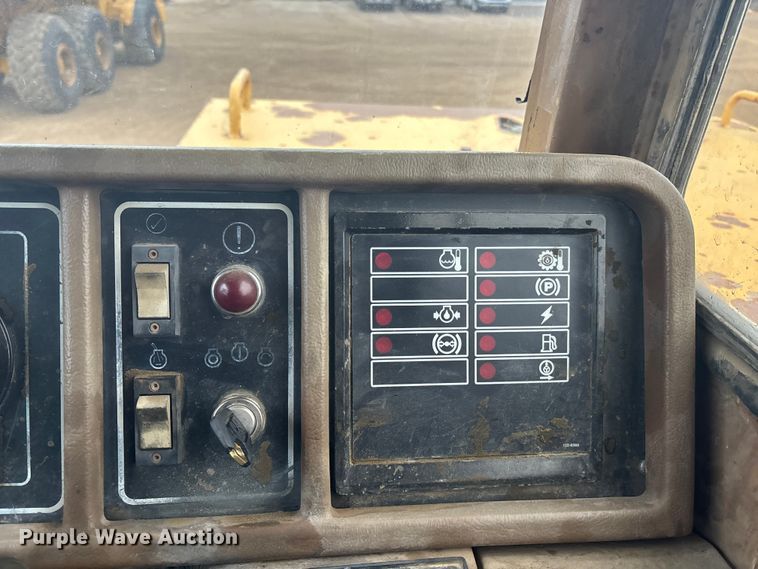 image for item DK0210 1996 Caterpillar D400 E articulated haul truck