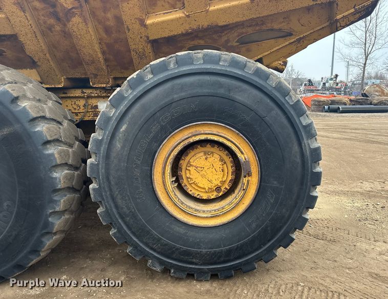 image for item DK0210 1996 Caterpillar D400 E articulated haul truck