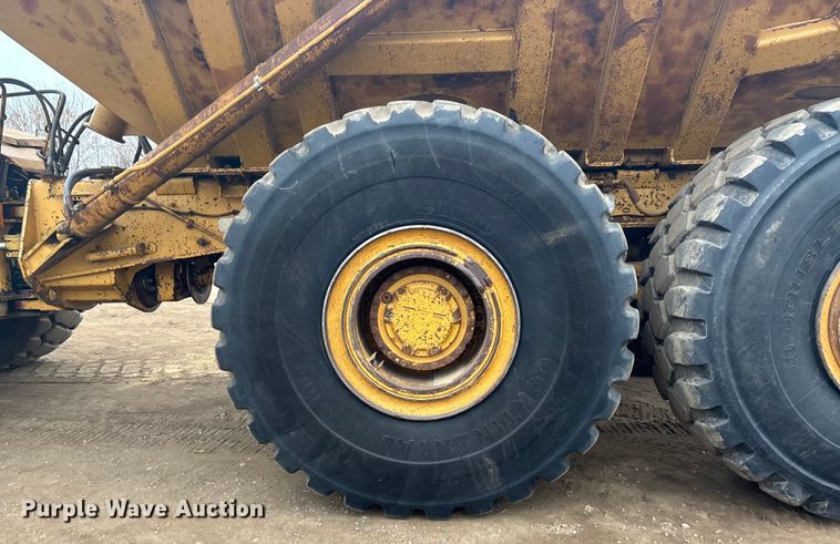 image for item DK0210 1996 Caterpillar D400 E articulated haul truck