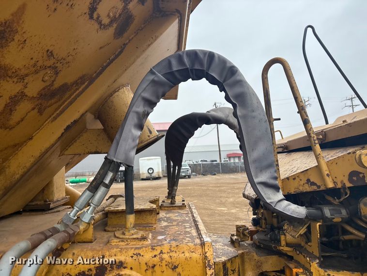 image for item DK0211 1998 Caterpillar D400 E articulated haul truck