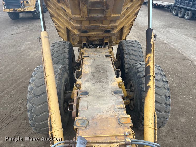 image for item DK0211 1998 Caterpillar D400 E articulated haul truck