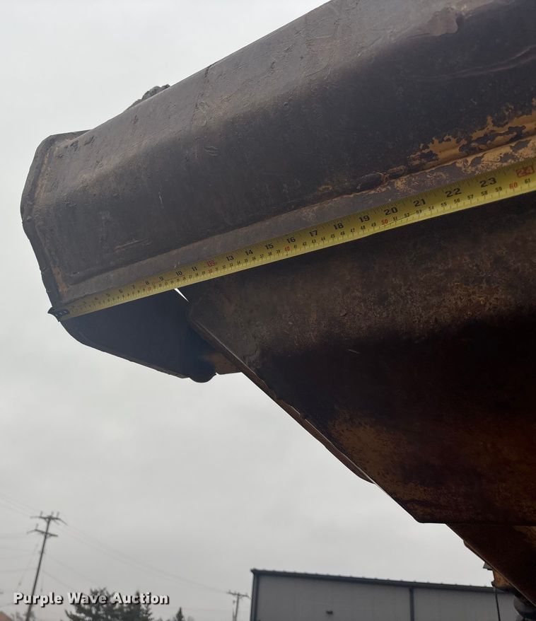 image for item DK0211 1998 Caterpillar D400 E articulated haul truck