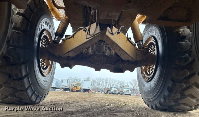 image for item DK0211 1998 Caterpillar D400 E articulated haul truck