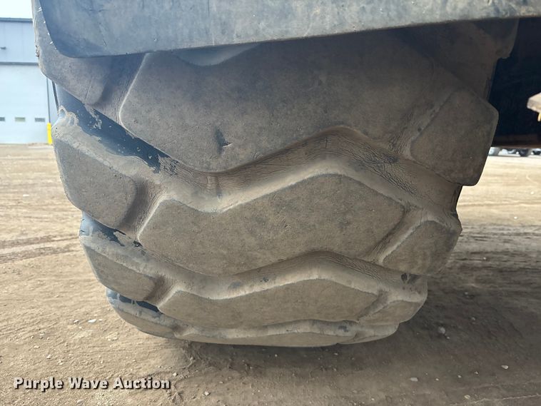 image for item DK0211 1998 Caterpillar D400 E articulated haul truck