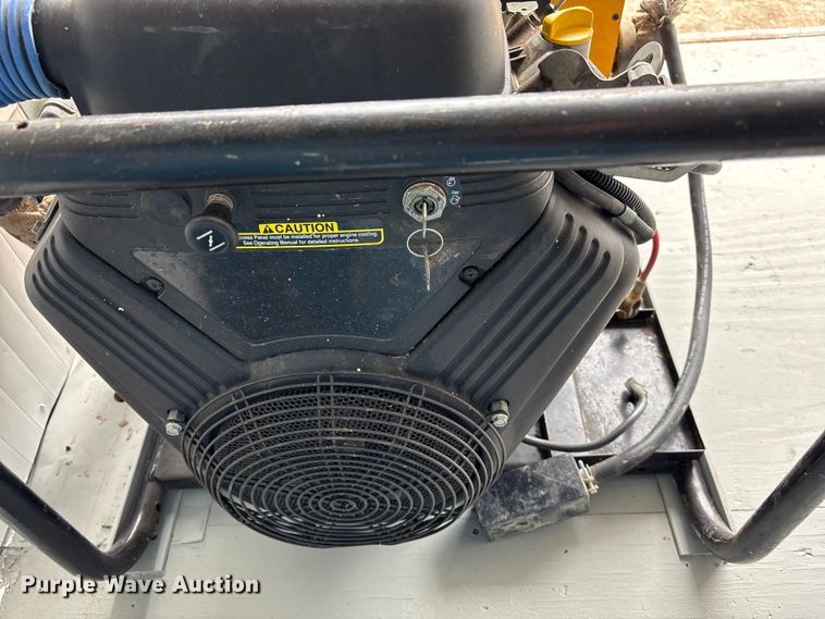 image for item DK0227 2013 Haulmark GR85X20WT4 spray foam trailer