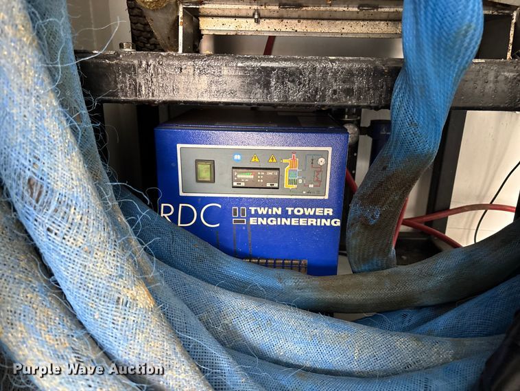 image for item DK0227 2013 Haulmark GR85X20WT4 spray foam trailer