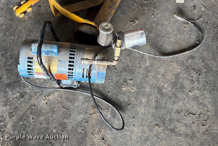 image for item DK0227 2013 Haulmark GR85X20WT4 spray foam trailer