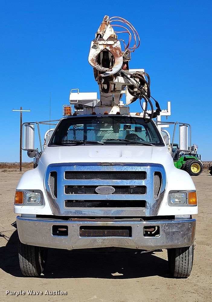 image for item DP5140 2007 Ford F750 digger derrick truck