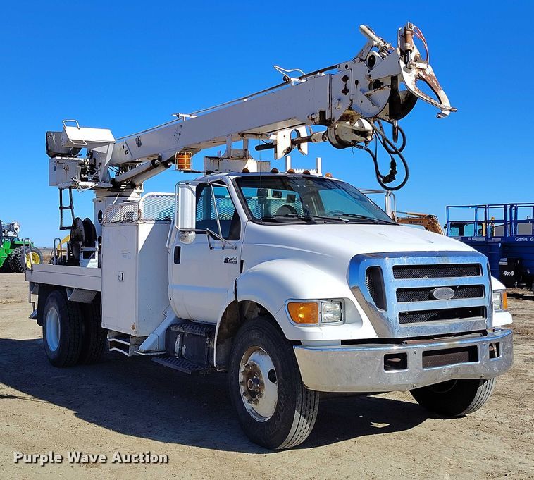 image for item DP5140 2007 Ford F750 digger derrick truck